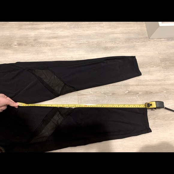 lululemon Luxtreme Mesh Crop 23” - Picture 8 of 8